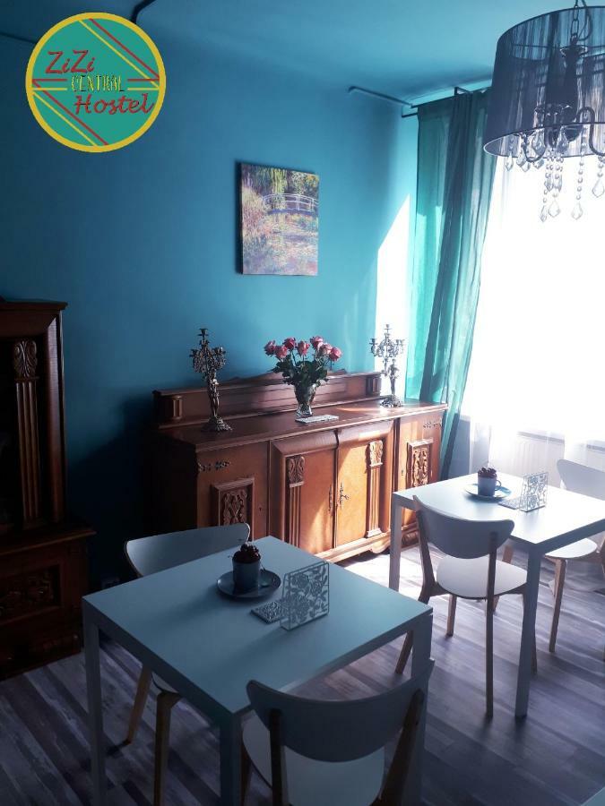 Zizi Central Hostel Warszawa Zewnętrze zdjęcie