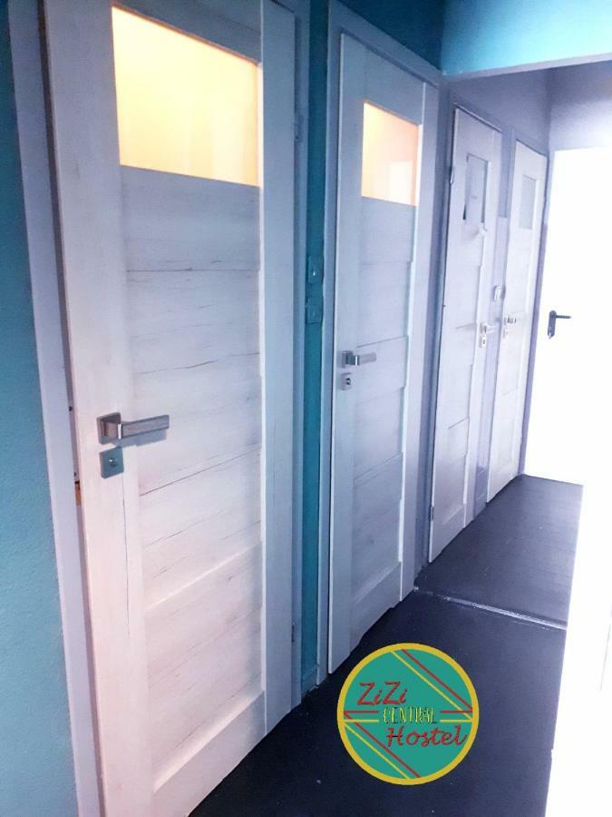 Zizi Central Hostel Warszawa Zewnętrze zdjęcie