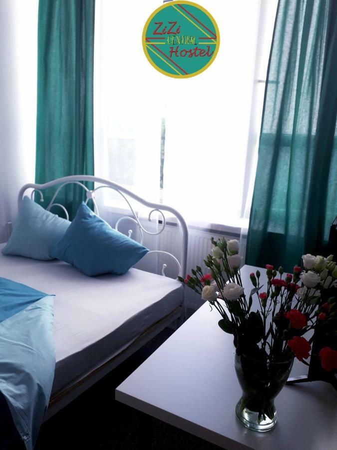 Zizi Central Hostel Warszawa Zewnętrze zdjęcie